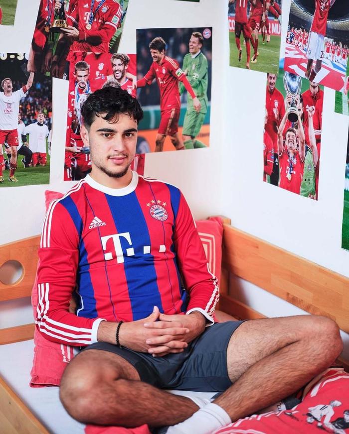 拜仁力克莱比锡，托马斯穆勒扑点救主西甲的简单介绍